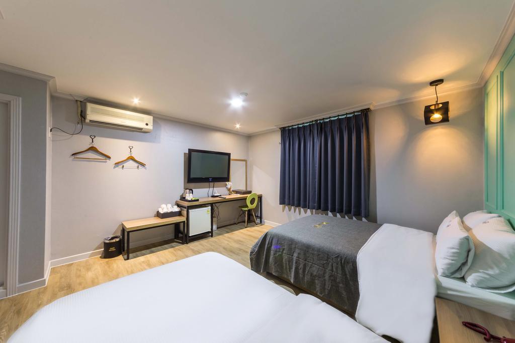 Ost Hotel Chuncheon Exterior photo